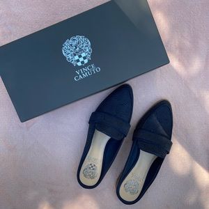 NAVY BLUE VINCE CAMUTO SHOES